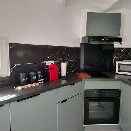Appartement 2 Pieces Avec Place De Parking Exterieur A Beaulieu-Sur-Mer *