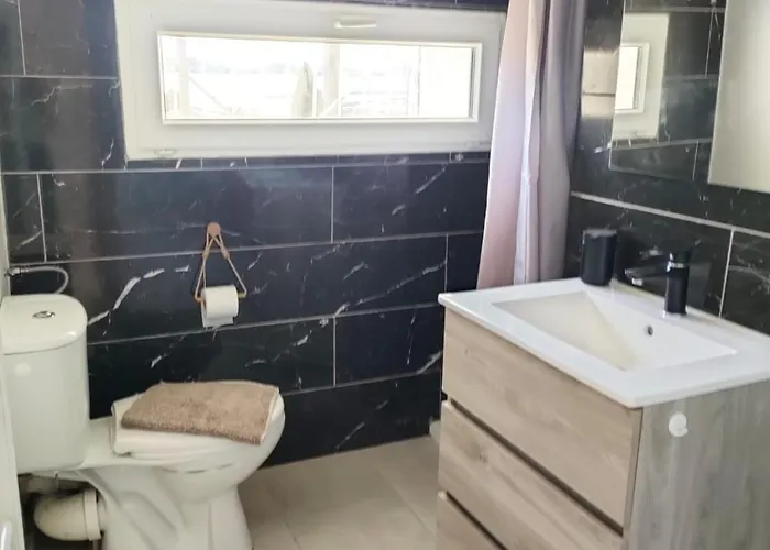 Appartement 2 Pieces Avec Place De Parking Exterieur A Beaulieu-Sur-Mer بوليو سور مير