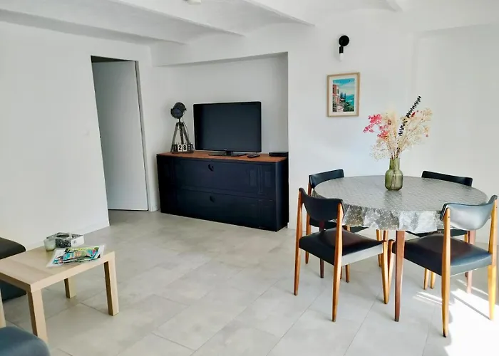 Appartement 2 Pieces Avec Place De Parking Exterieur A Beaulieu-Sur-Mer شقة