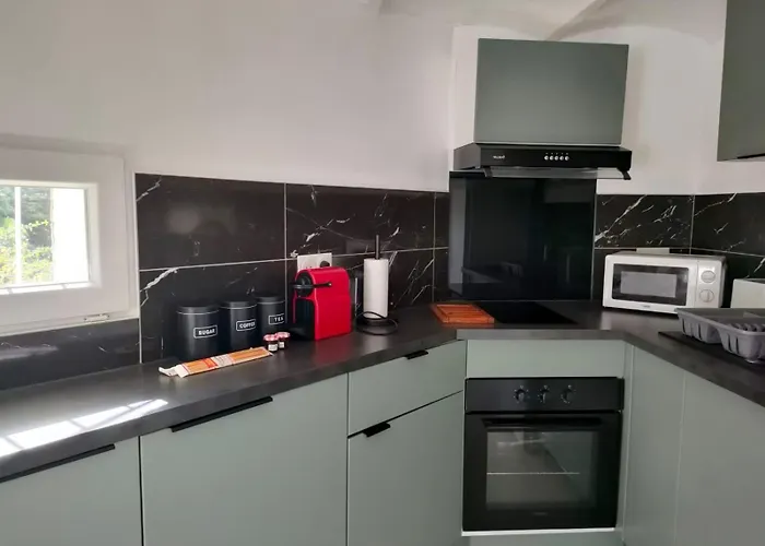 Appartement 2 Pieces Avec Place De Parking Exterieur A Beaulieu-Sur-Mer *